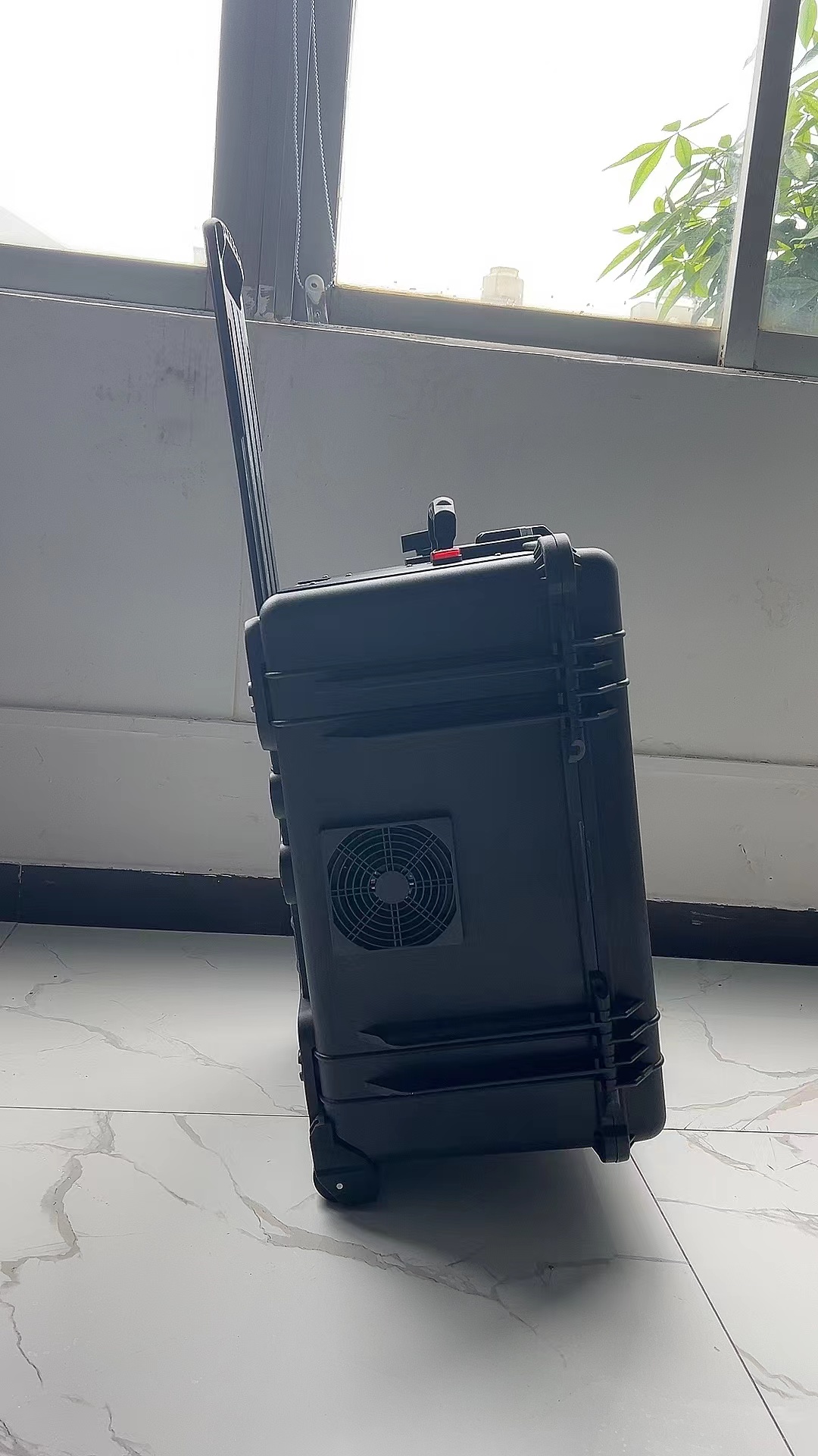 怀远手拉箱型移动通信干扰器